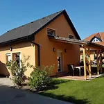 Richie I & Pool Шиофок