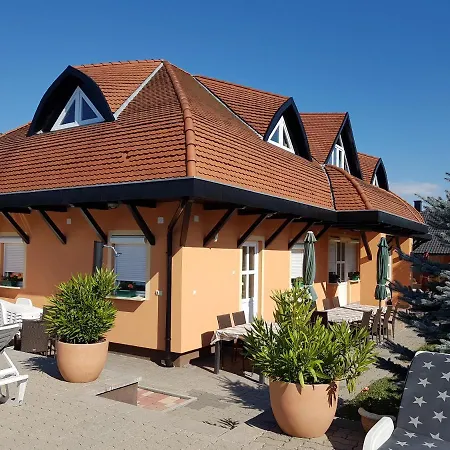 Richie I Apartman & Pool Apartment Siofok