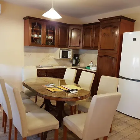 Richie I Apartman & Pool Apartment *
